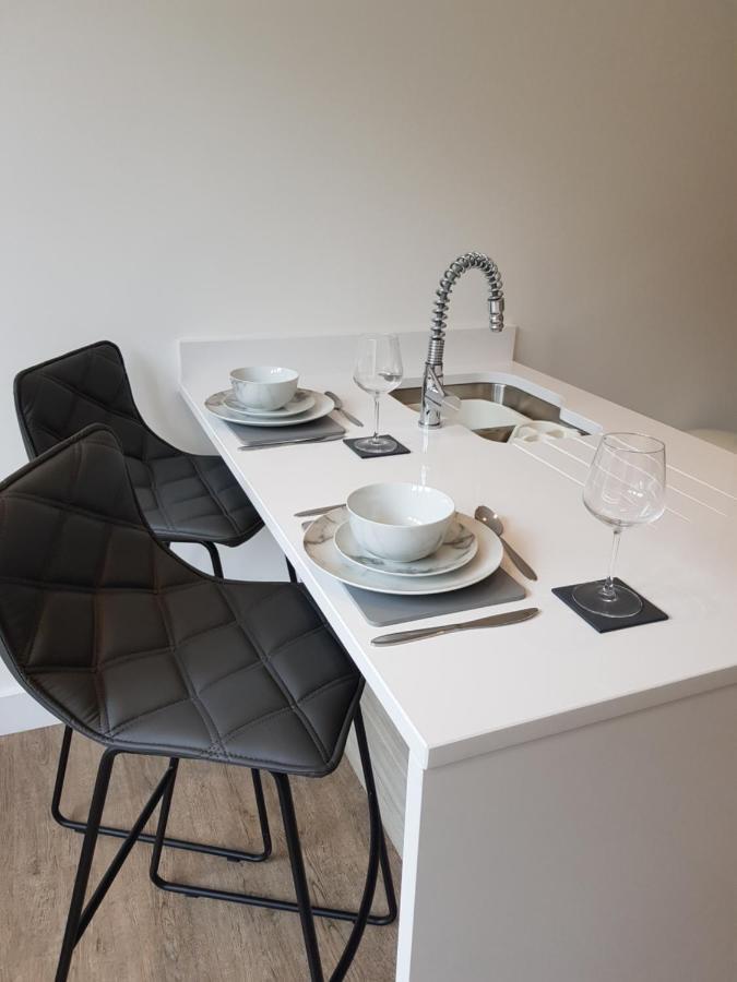 34 Cuppin Street - Luxury City Centre Apartment! Chester Exterior photo