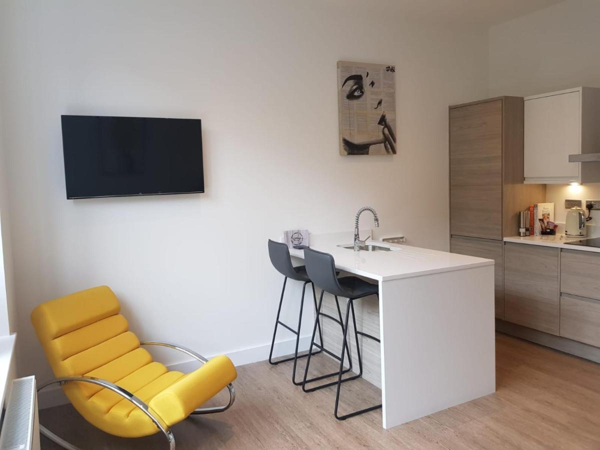 34 Cuppin Street - Luxury City Centre Apartment! Chester Exterior photo